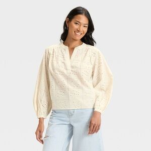 NWT Universal Thread Seashell Popover Blouse